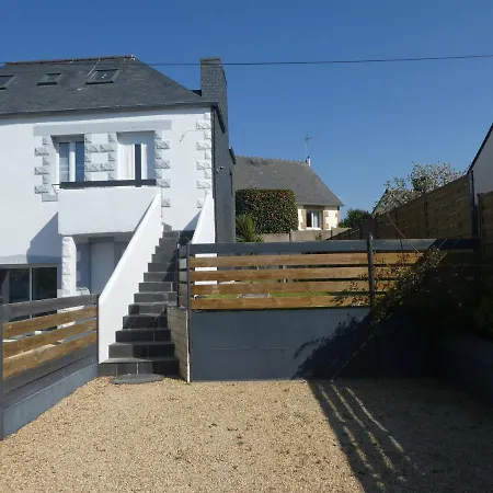 Le Gite Du Forgeron Trelevern Exterior photo